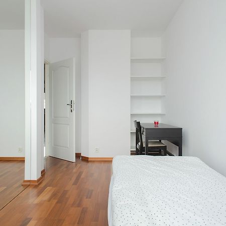 Shortstaypoland Wolnosc Varšava Exteriér fotografie